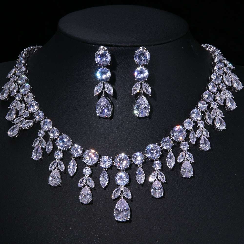 Cubic Zircon Necklace and Earrings,Silver Bridal Necklace and earrings, Jewelry Set, Water Drop Necklace, Leaf style jewellery for bride, Wedding Necklace set