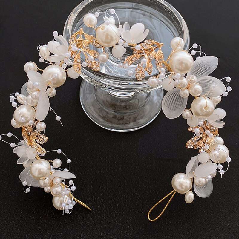 Bridal headband, Flower wedding headpiece, flower hair crown, Boho flower headband, white headband, Pearl Flower Wreath,Garland Head Hoop