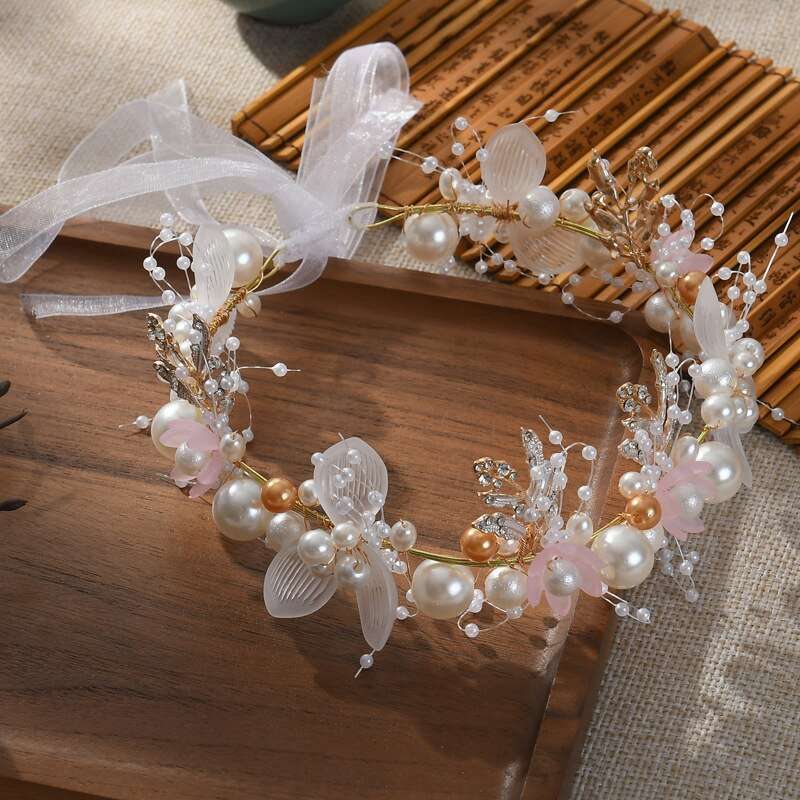 Bridal headband, Flower wedding headpiece, flower hair crown, Boho flower headband, white headband, Pearl Flower Wreath,Garland Head Hoop