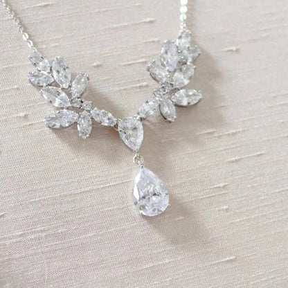 Glamorous Zircon Leaf Back Chain Necklace, Bridal Elegance, Long Water Drop Body Chain, Bridal Wedding Jewelry, Wedding Necklace