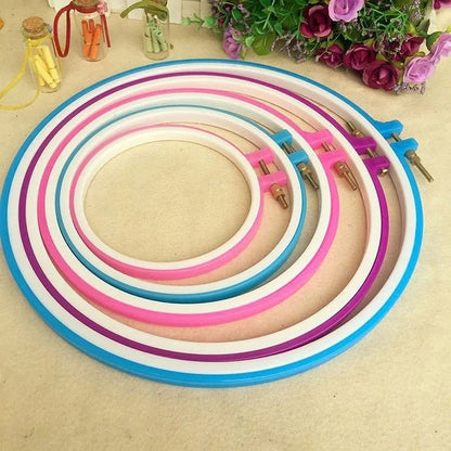 5 PCS Adjustable Plastic Embroidery Hoop Set - Cross Stitch Ring Frames, Durable Sewing Tools for Needlework Projects-CheekyMeeky